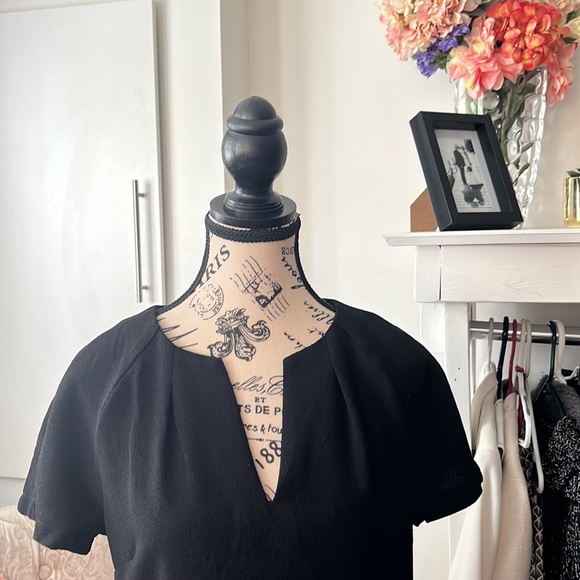 Stunning little black dress!! Size L - Picture 1 of 16